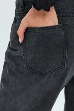 Black Straight Denim Jeans Low Rise 11 Black Straight Denim Jeans Low Rise -FabWear Shop dl1871a 20jb wash black 6